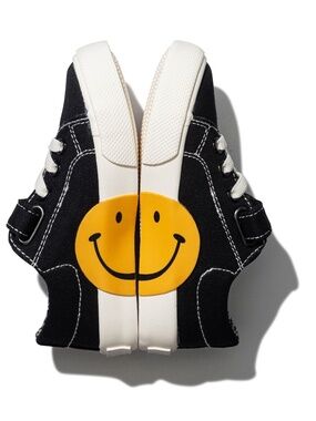 Level Smile Sneakers